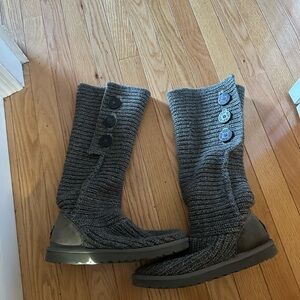 Gray Knit sweater Button Boots UGG Y2K  size 8